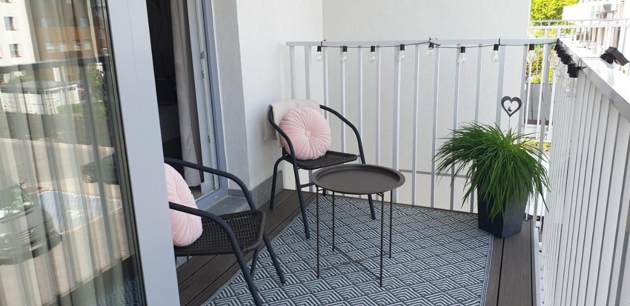 Nowoczesny Apartament Z Garazem Morelova Gdańsk Zewnętrze zdjęcie